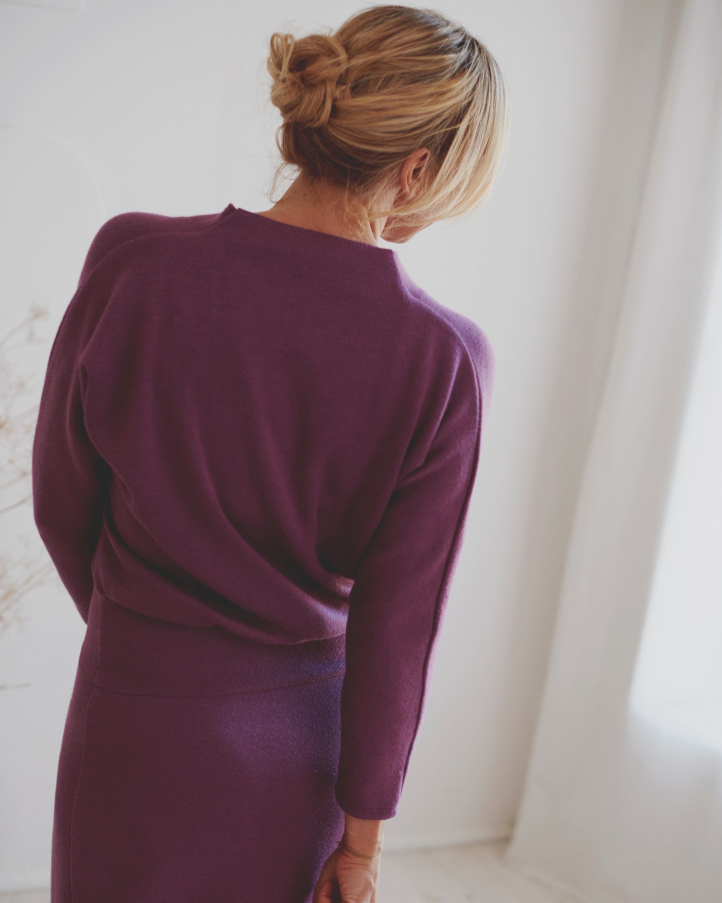 Átlapolós kötött ruha