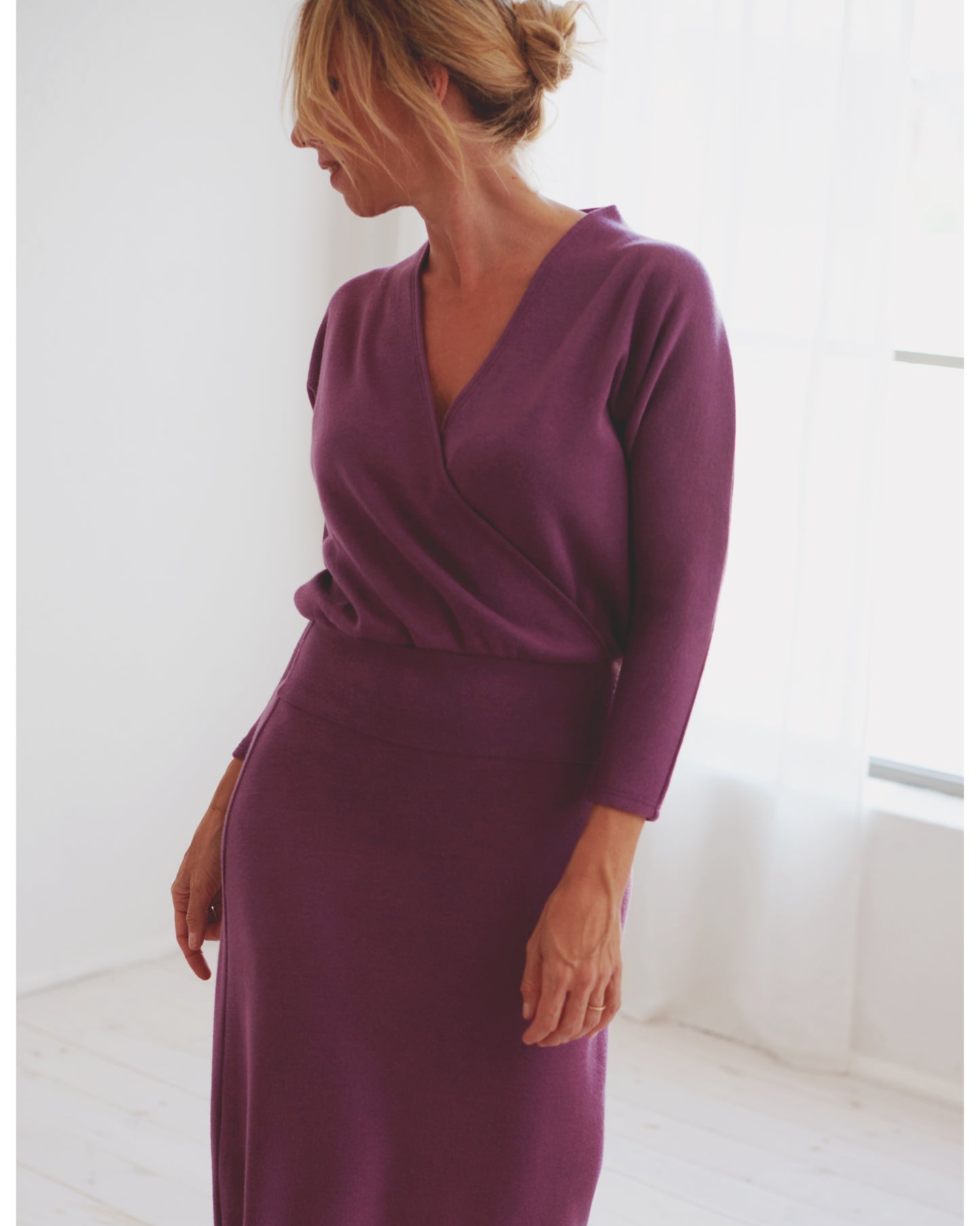 Átlapolós kötött ruha