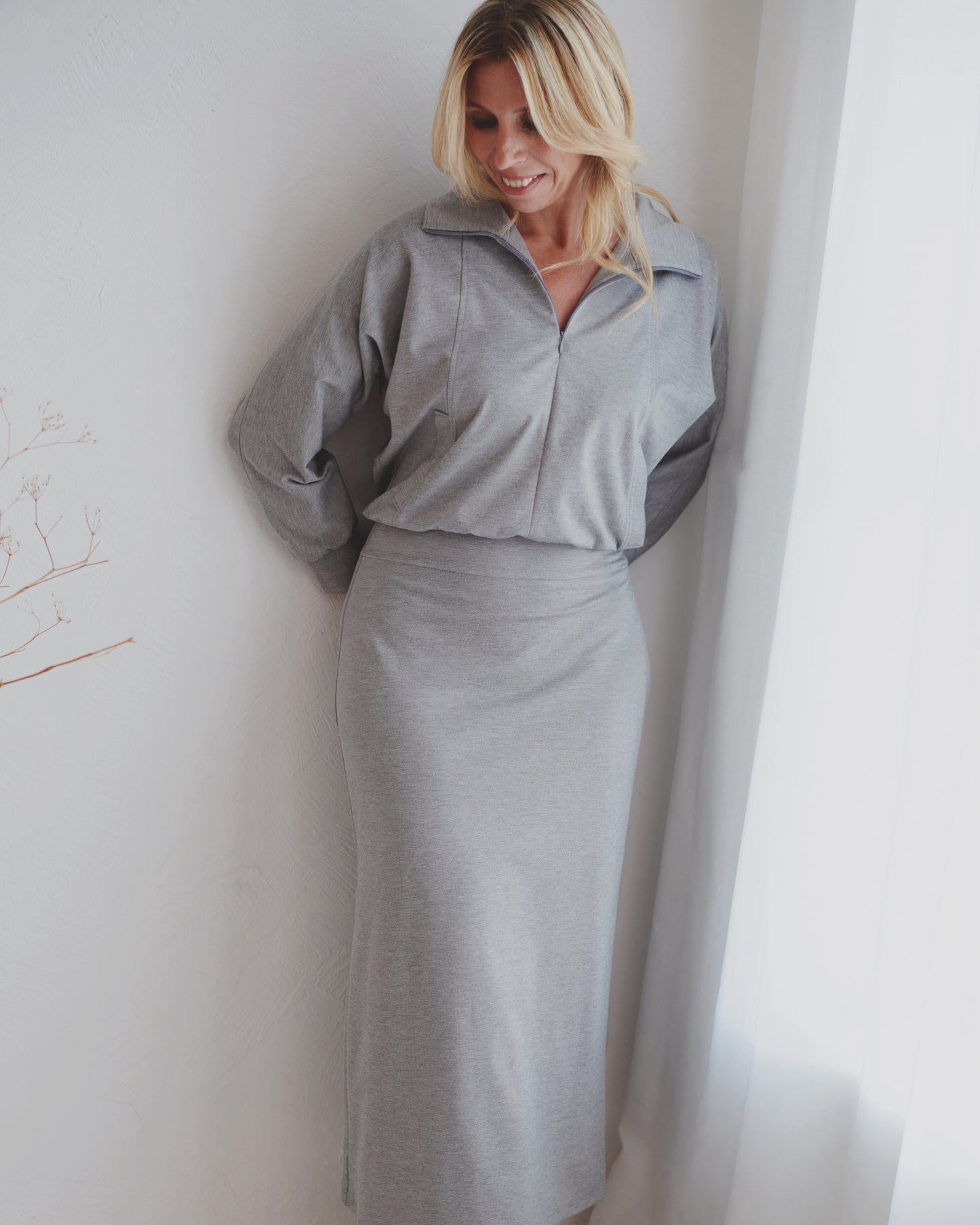 Derékhangsúlyos pamut pulcsiruha