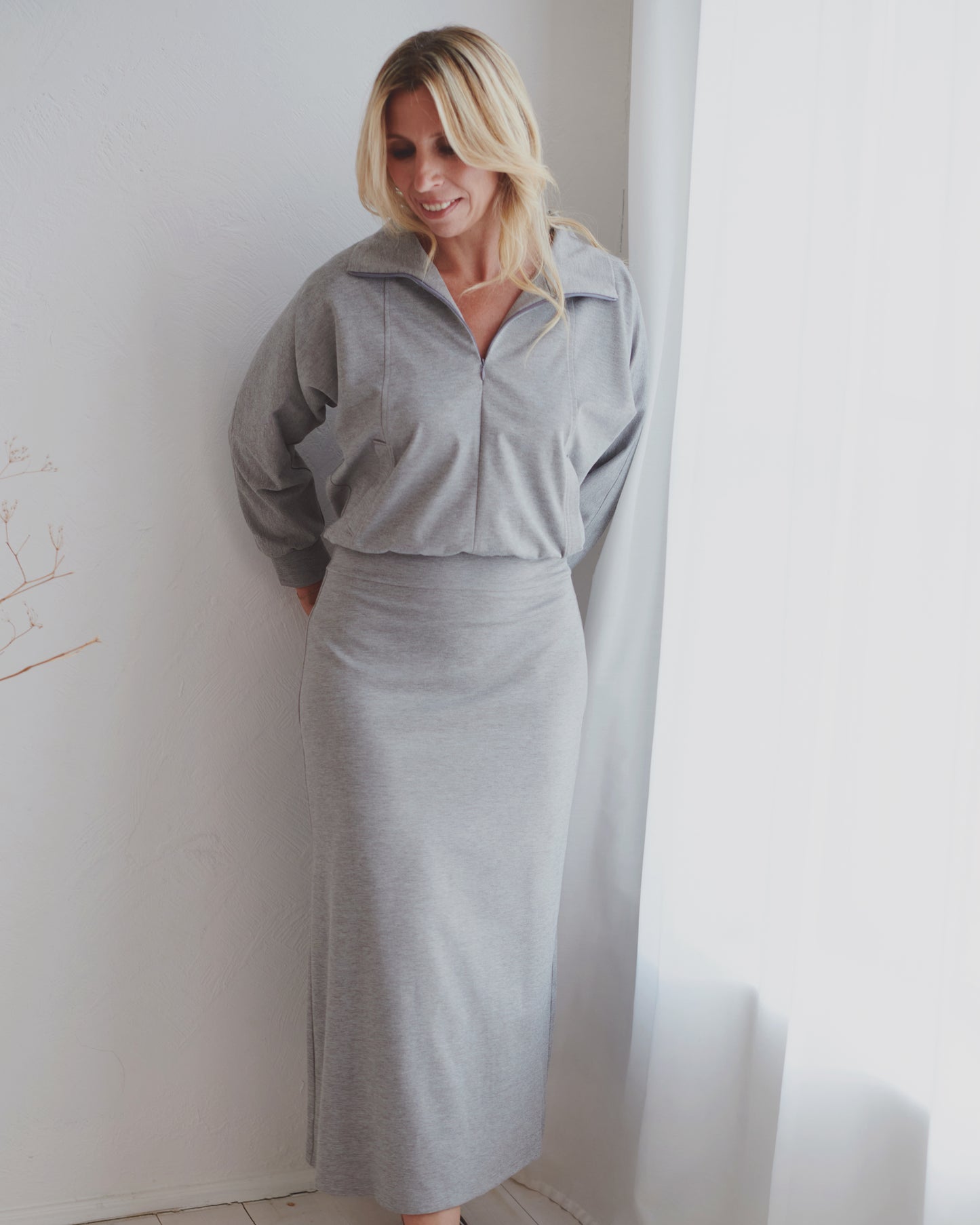 Derékhangsúlyos pamut pulcsiruha