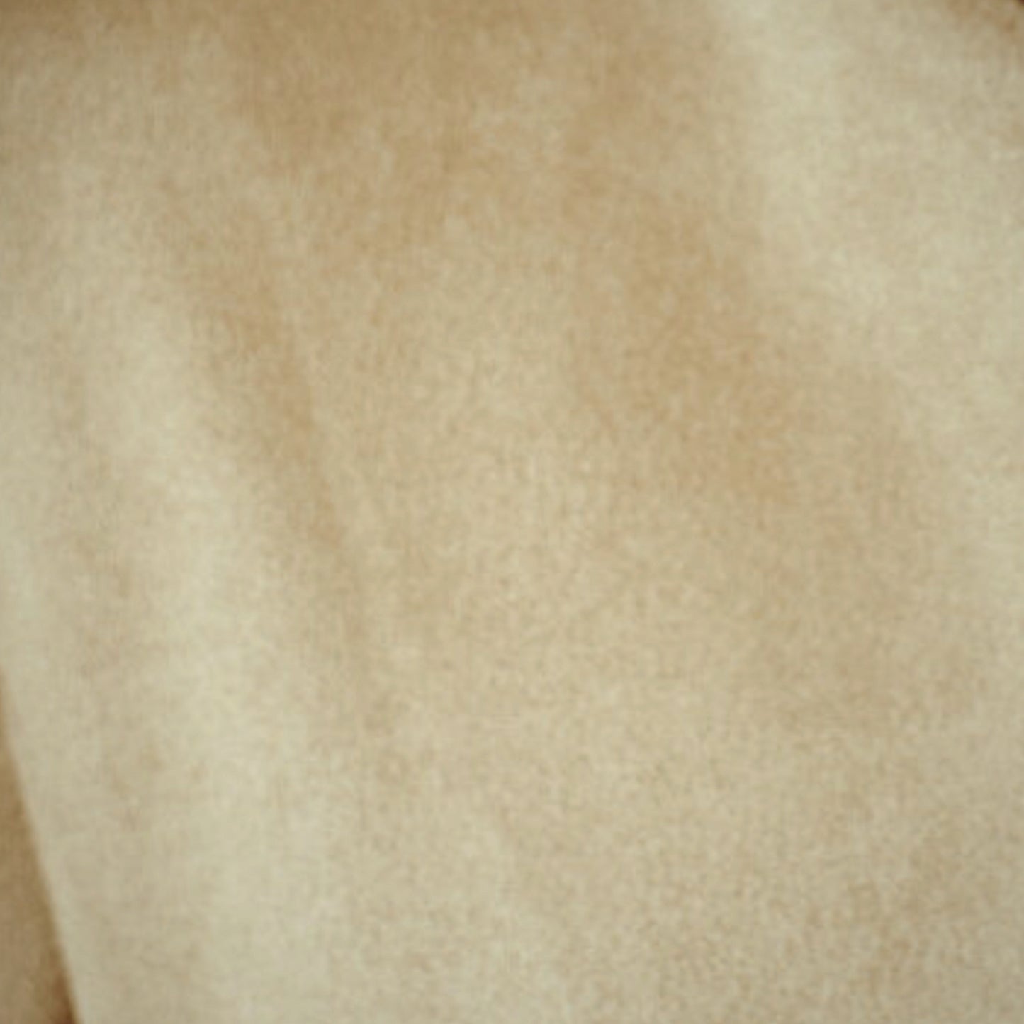 Rétegesen hajtott nyakú ruha