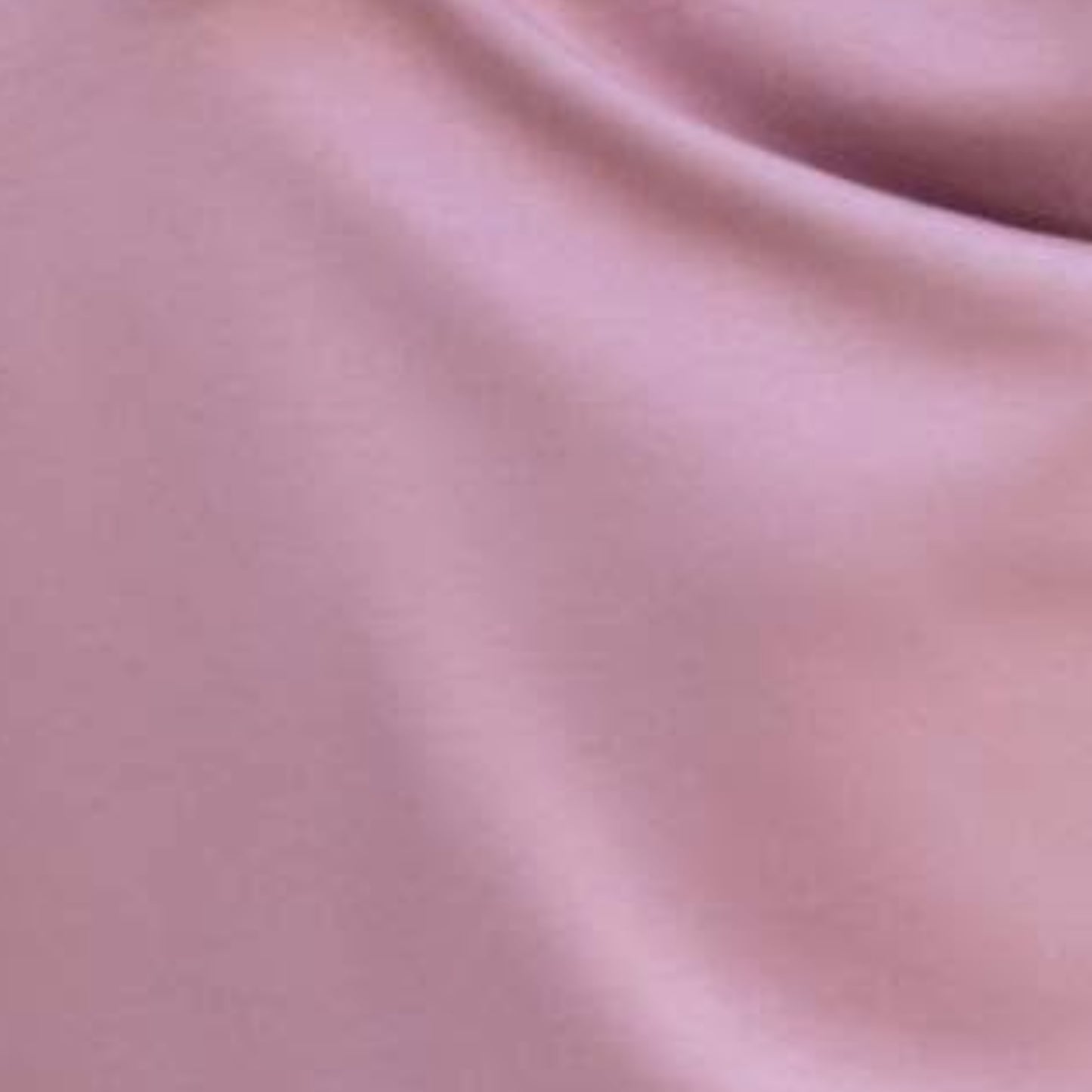 Rétegesen hajtott nyakú ruha